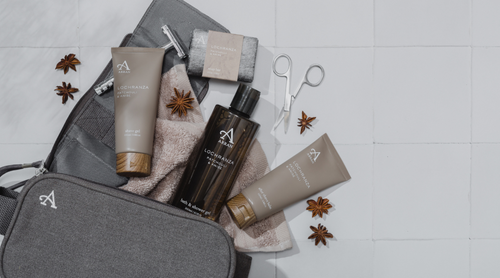 How to choose the perfect wash bag for men: size, style & features