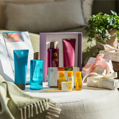 The Art of Summer Gifting: Classic Luxury for Every Moment